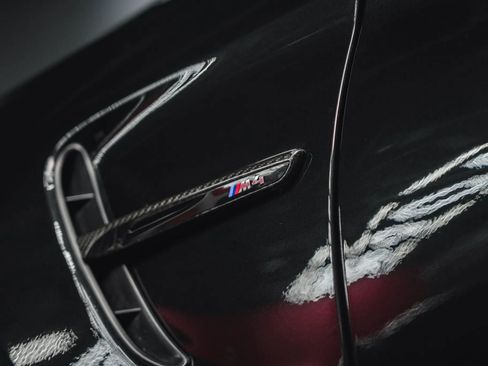 Used 2016 BMW M4 Convertible image 7