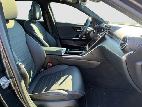 Used 2024 Mercedes-Benz C 300 4MATIC Sedan image 19