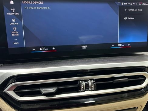 Used 2023 BMW 330i xDrive Sedan w/ Premium Package image 31