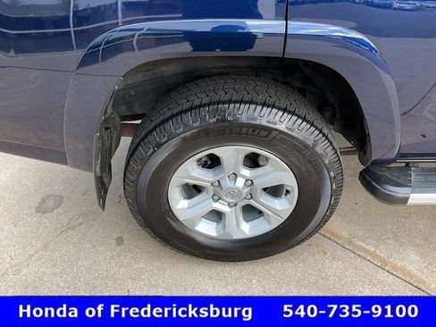 Used 2024 Toyota 4Runner SR5 Premium w/ Moonroof Package AWD/4WD image 12