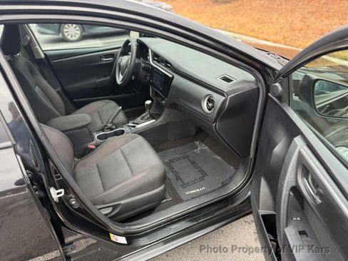 Used 2018 Toyota Corolla LE image 10