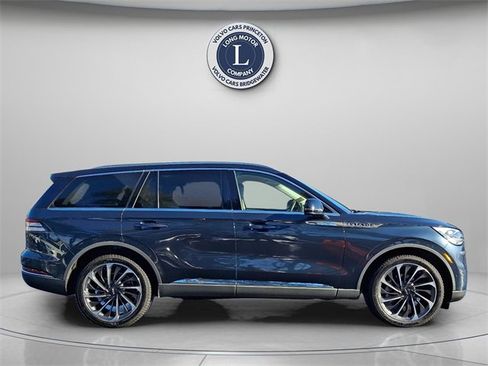 Used 2021 Lincoln Aviator Reserve w/ Equipment Group 202A image 7