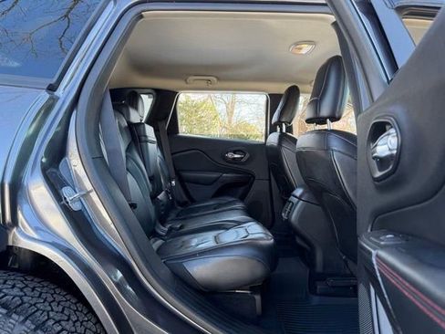 Used 2014 Jeep Cherokee Trailhawk w/ Leather Interior Group AWD/4WD image 16