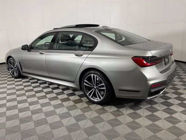 Used 2022 BMW 750i xDrive w/ Executive Package AWD/4WD image 4