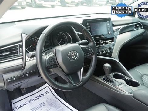 Used 2024 Toyota Camry SE image 16