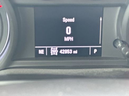 Used 2021 GMC Sierra 2500 4x4 Crew Cab w/ Gooseneck/5TH Wheel Package image 13