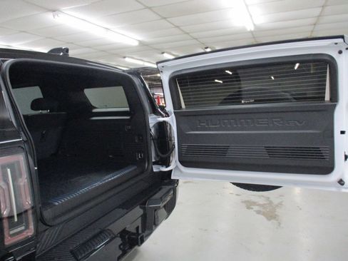 New 2026 GMC Hummer EV SUV image 12
