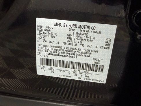 Used 2025 Ford Explorer ST-Line w/ ST-Line Street Pack AWD/4WD image 36