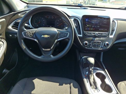 Used 2023 Chevrolet Malibu LT image 11