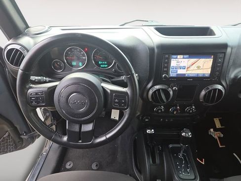 Used 2017 Jeep Wrangler Unlimited Sport w/ Connectivity Group image 10