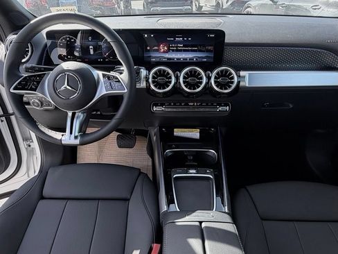 New 2026 Mercedes-Benz GLB 250 image 30
