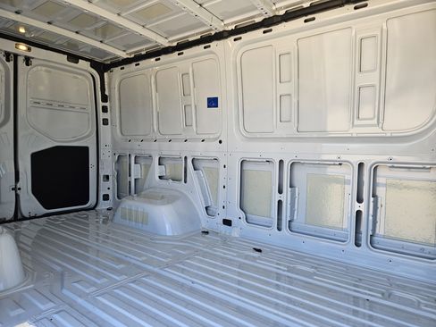 Used 2026 Mercedes-Benz Sprinter 4500 image 24