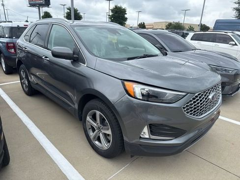 Used 2023 Ford Edge SEL w/ Convenience Package AWD/4WD image 2