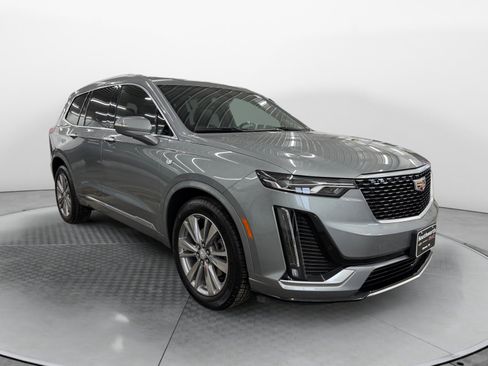 Used 2023 Cadillac XT6 Premium Luxury image 4