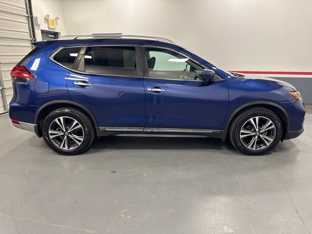 Used 2017 Nissan Rogue SL w/ SL Premium Package FWD image 6