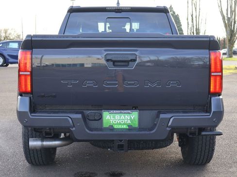 Used 2026 Toyota Tacoma TRD Off-Road w/ TRD Off Road Premium Package image 5