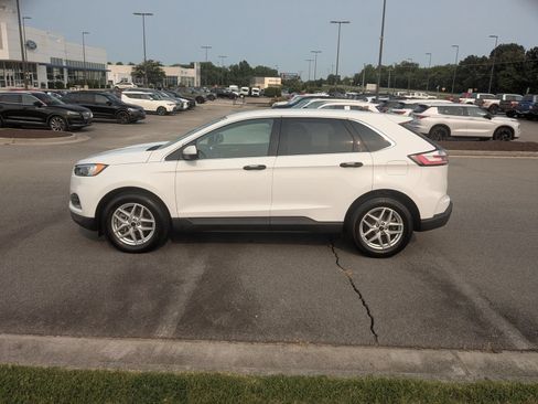 Used 2023 Ford Edge SEL AWD/4WD image 6