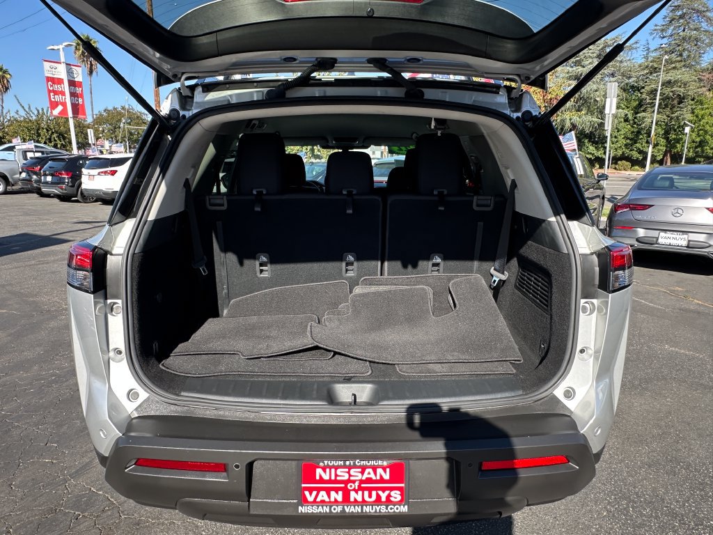 Used 2022 Nissan Pathfinder SV FWD image 22