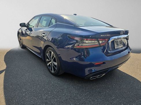 Used 2023 Nissan Maxima SV w/ Floor Mat Group FWD image 5