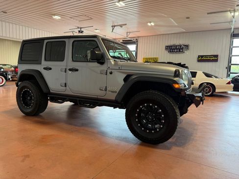 Used 2020 Jeep Wrangler Unlimited Sport AWD/4WD image 8