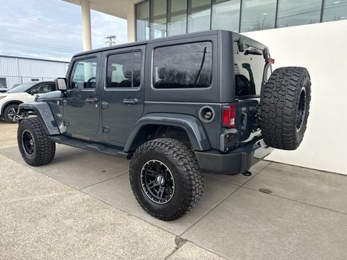 Used 2016 Jeep Wrangler Unlimited Sahara w/ Connectivity Group image 3