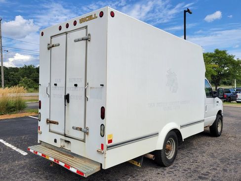 Used 2012 Ford E-350 and Econoline 350 Super Duty w/ PWR Locks & Windows Group RWD image 14