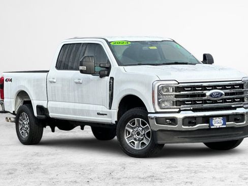 Used 2024 Ford F250 Lariat image 2