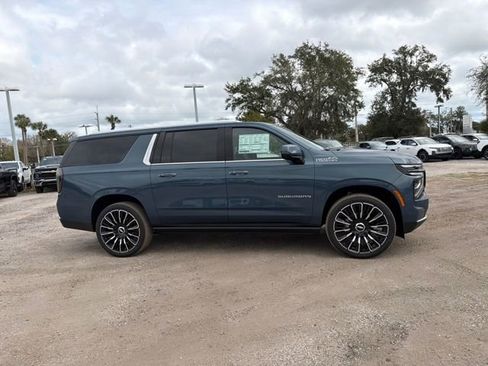 New 2026 Chevrolet Suburban High Country image 18