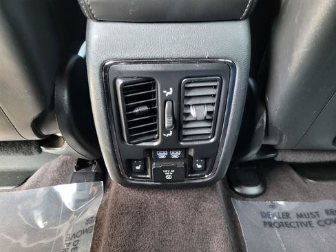 Used 2018 Jeep Grand Cherokee Limited w/ Luxury Group II AWD/4WD image 18