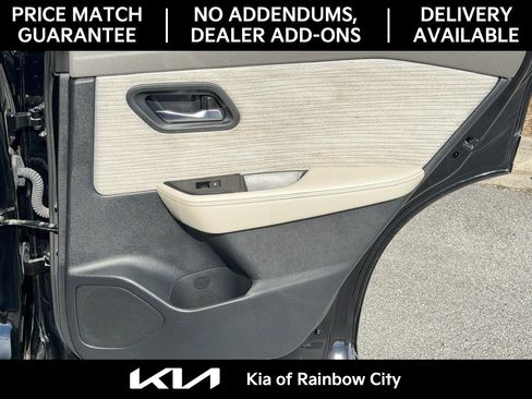 Used 2023 Nissan Rogue SV image 17