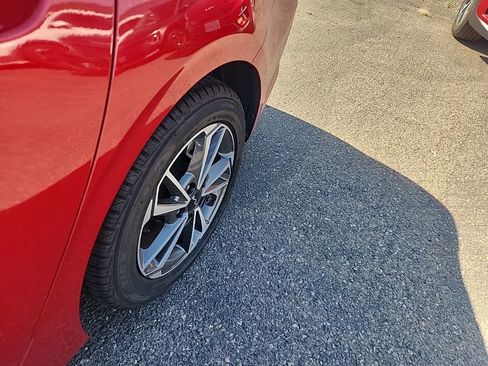 Certified 2022 Kia Forte LXS w/ LXS Technology Package FWD image 9
