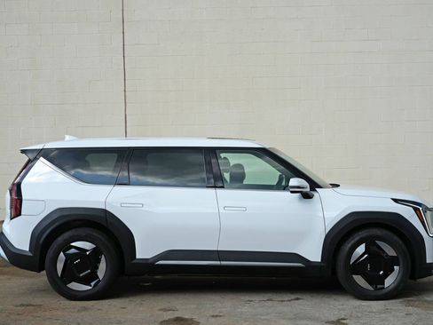 Used 2026 Kia EV9 Light RWD image 50
