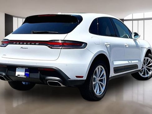 Used 2026 Porsche Macan AWD/4WD image 6