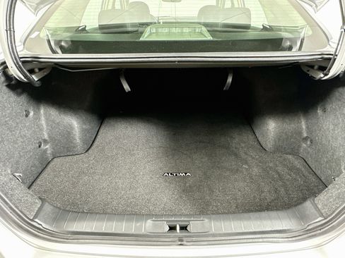 Used 2013 Nissan Altima 2.5 SL w/ Technology Pkg FWD image 29