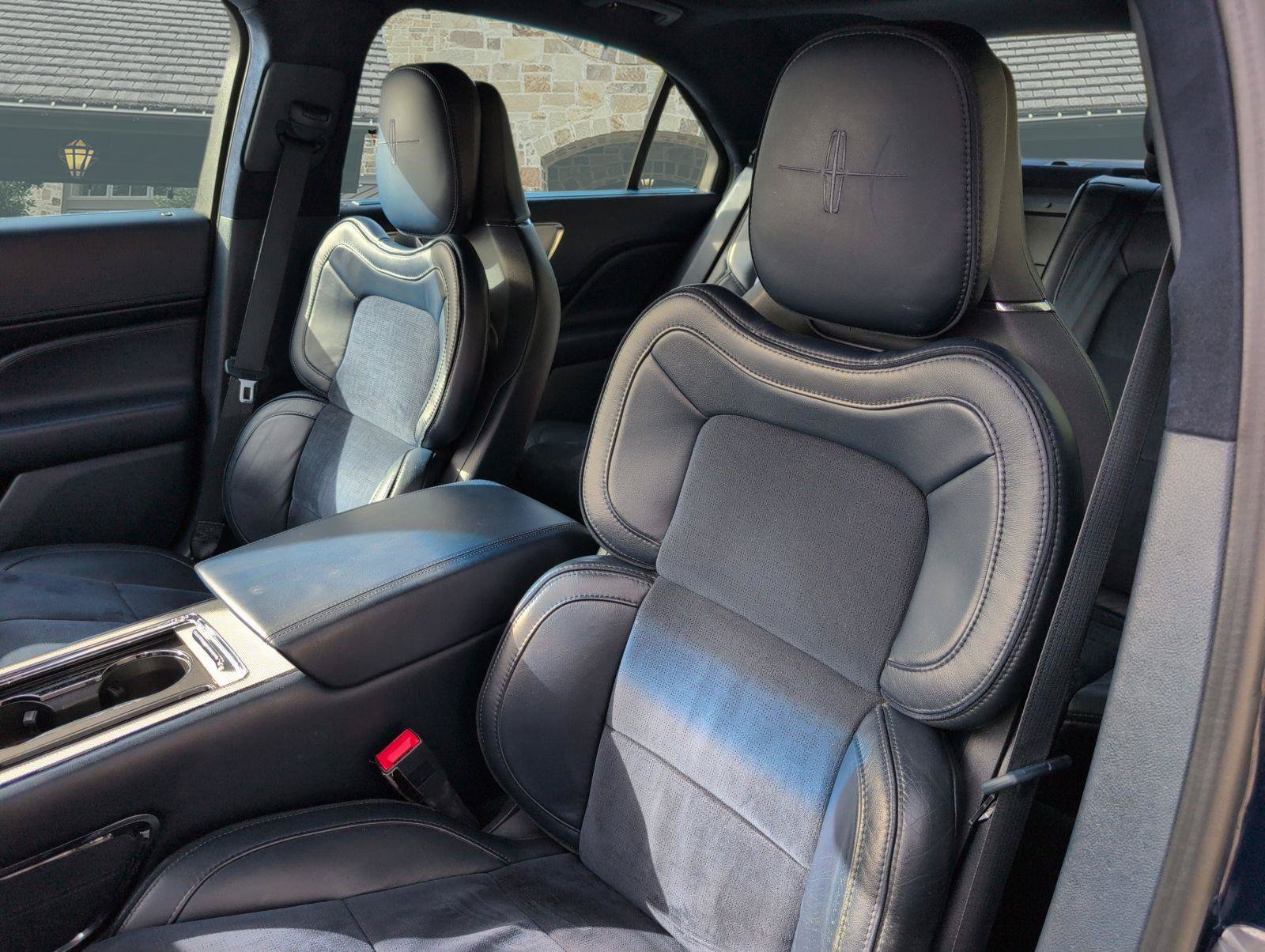 Used 2018 Lincoln Continental Black Label w/ Rear-seat Package AWD/4WD image 5