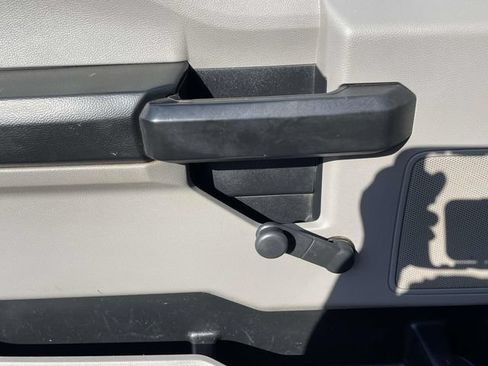 Used 2019 Ford F250 XL w/ STX Appearance Package AWD/4WD image 17