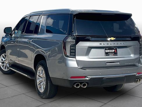 Used 2025 Chevrolet Suburban Premier RWD image 12