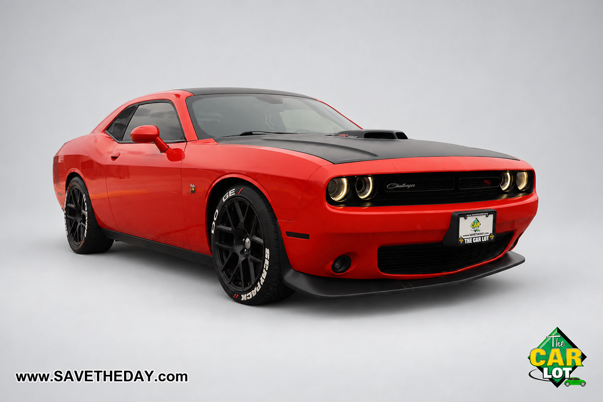 Used 2015 Dodge Challenger R/T Scat Pack RWD image 10