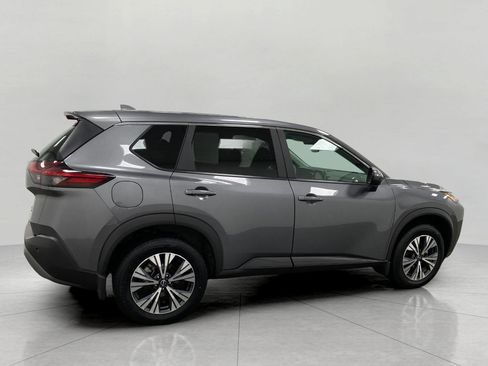 Used 2023 Nissan Rogue SV image 2
