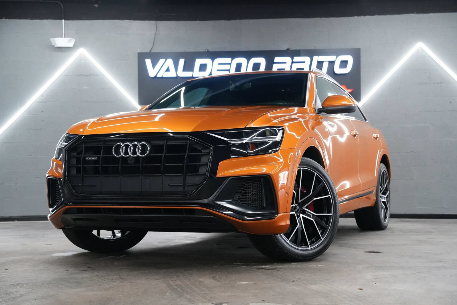 Used 2020 Audi Q8 Premium Plus w/ Premium Plus Package AWD/4WD image 2