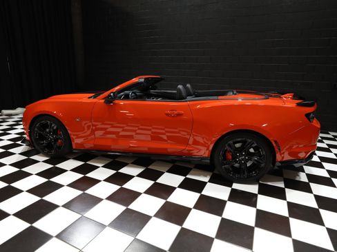Used 2020 Chevrolet Camaro SS image 41