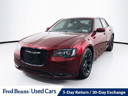 Used 2019 Chrysler 300 S image 3