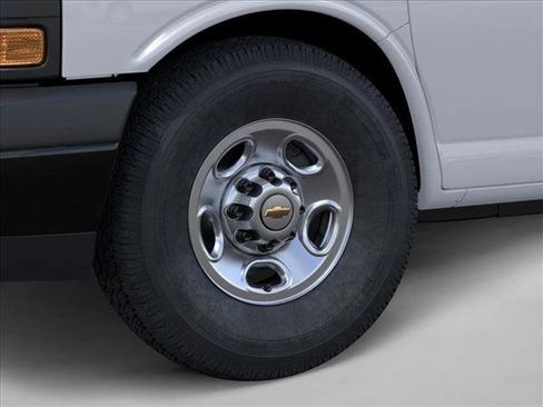 New 2025 Chevrolet Express 2500 w/ Enhanced Convenience Package image 9