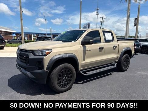 Used 2023 Chevrolet Colorado Trail Boss AWD/4WD image 3