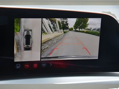 New 2026 Cadillac Lyriq V image 22