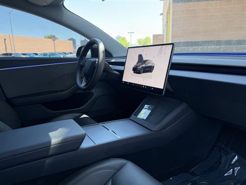 Used 2025 Tesla Model 3 Long Range RWD image 46