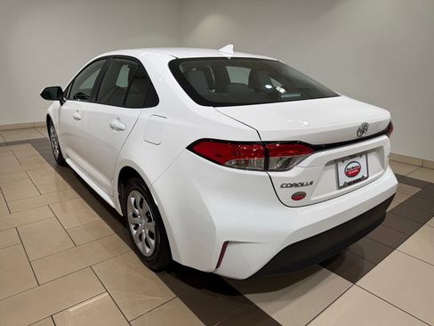 Certified 2025 Toyota Corolla LE image 3