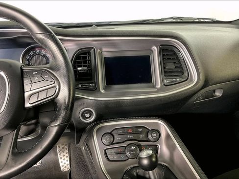 Used 2020 Dodge Challenger R/T RWD image 9