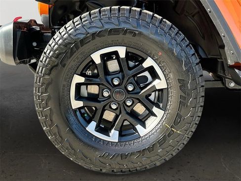 New 2025 Jeep Gladiator Rubicon w/ Convenience Group image 30