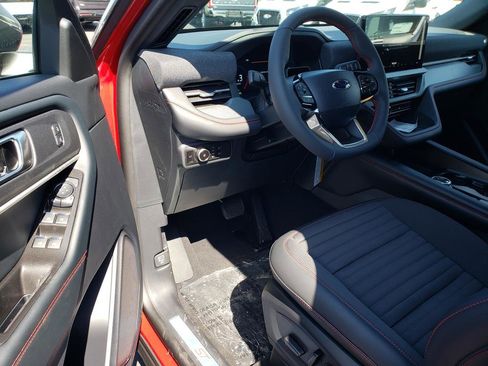 New 2026 Ford Explorer ST-Line image 6